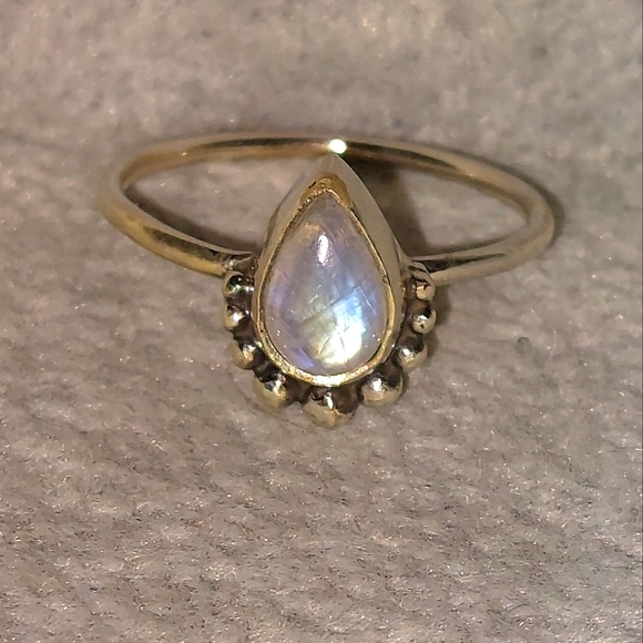 Jewelry - Teardrop Dainty Moonstone Silver Ring
